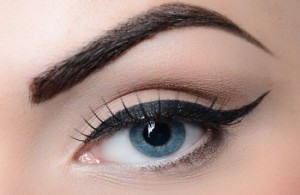 Make-Your-Eyebrows-Look-Thicker