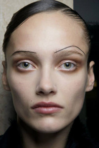 scary_eyebrows_that_will_give_you_nightmares_640_23